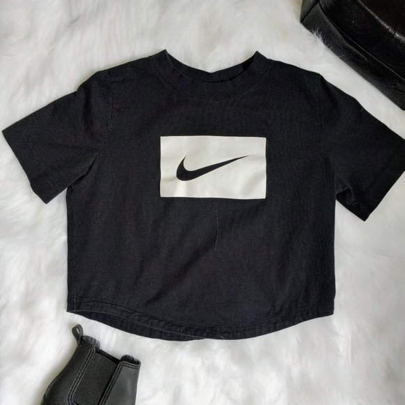 Nike Women's Large Black Crop Top - Picture 1 of 3